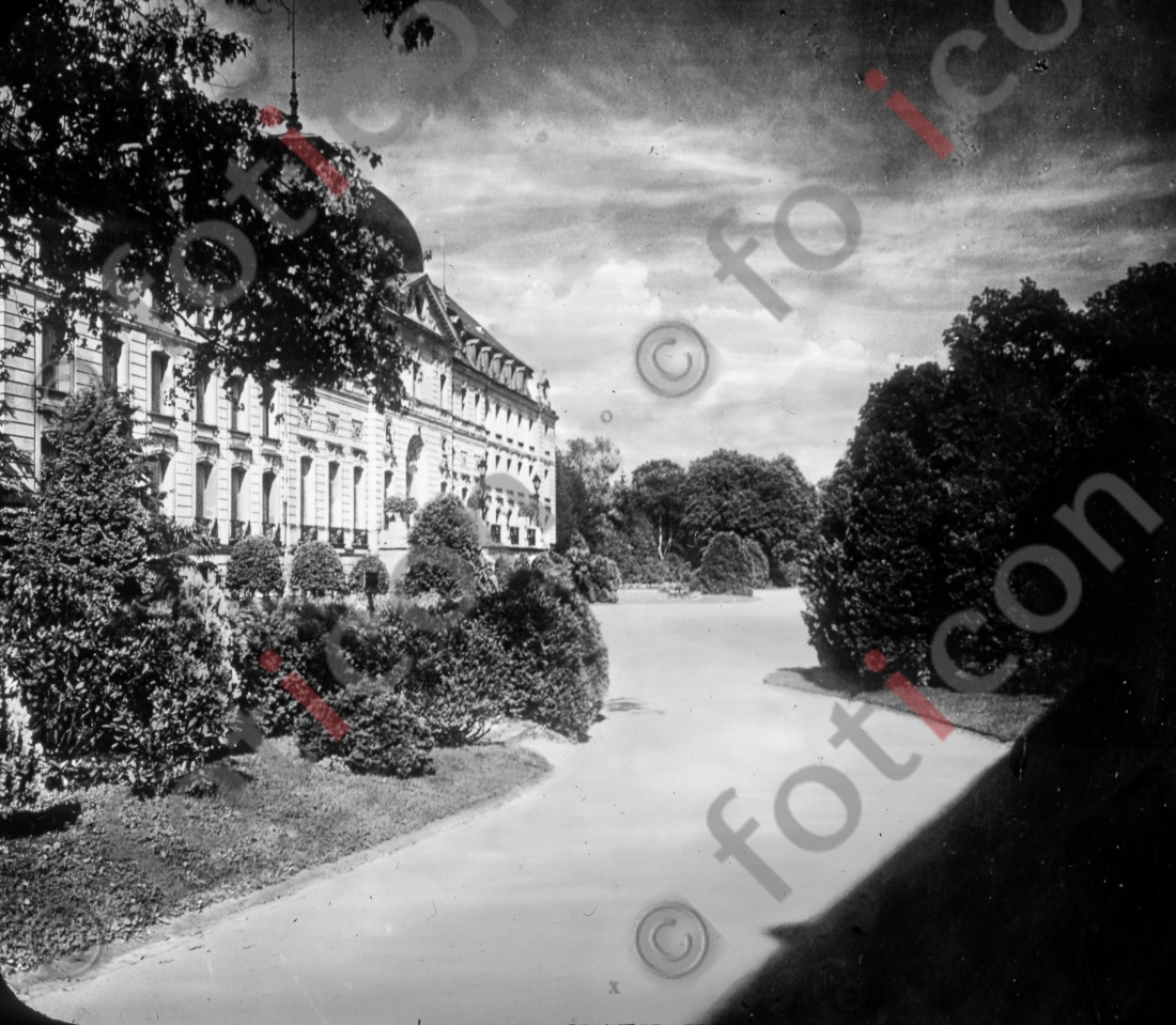 Schloss Donaueschingen | Donaueschingen Castle (foticon-simon-127-050-sw.jpg)